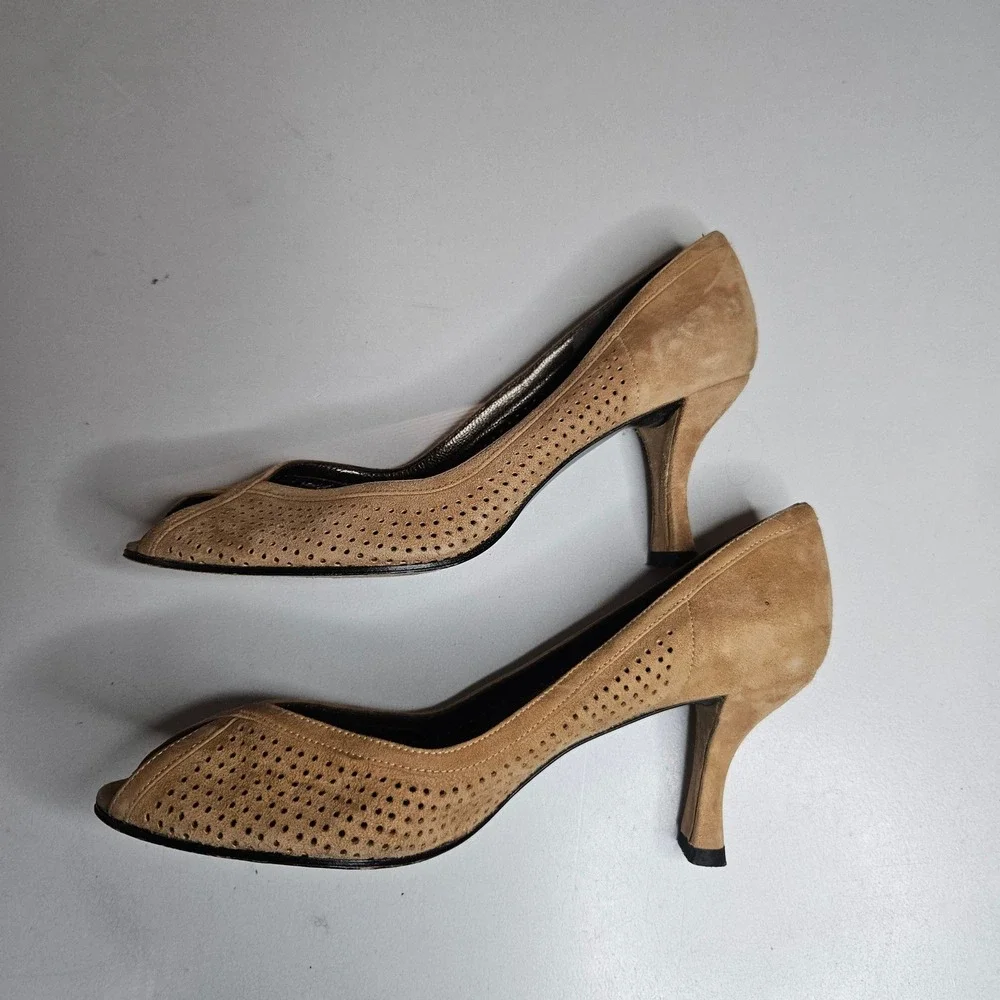 Stuart Weitzman‎ Tan Suede Perforated Peep Toe Pumps Heels Made Spain 6.5M